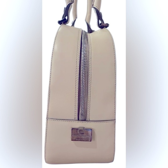 SALVATORE FERRAGAMO Lizard Skin Embossed Shoulder Bag, EUC - Picture 3 of 6